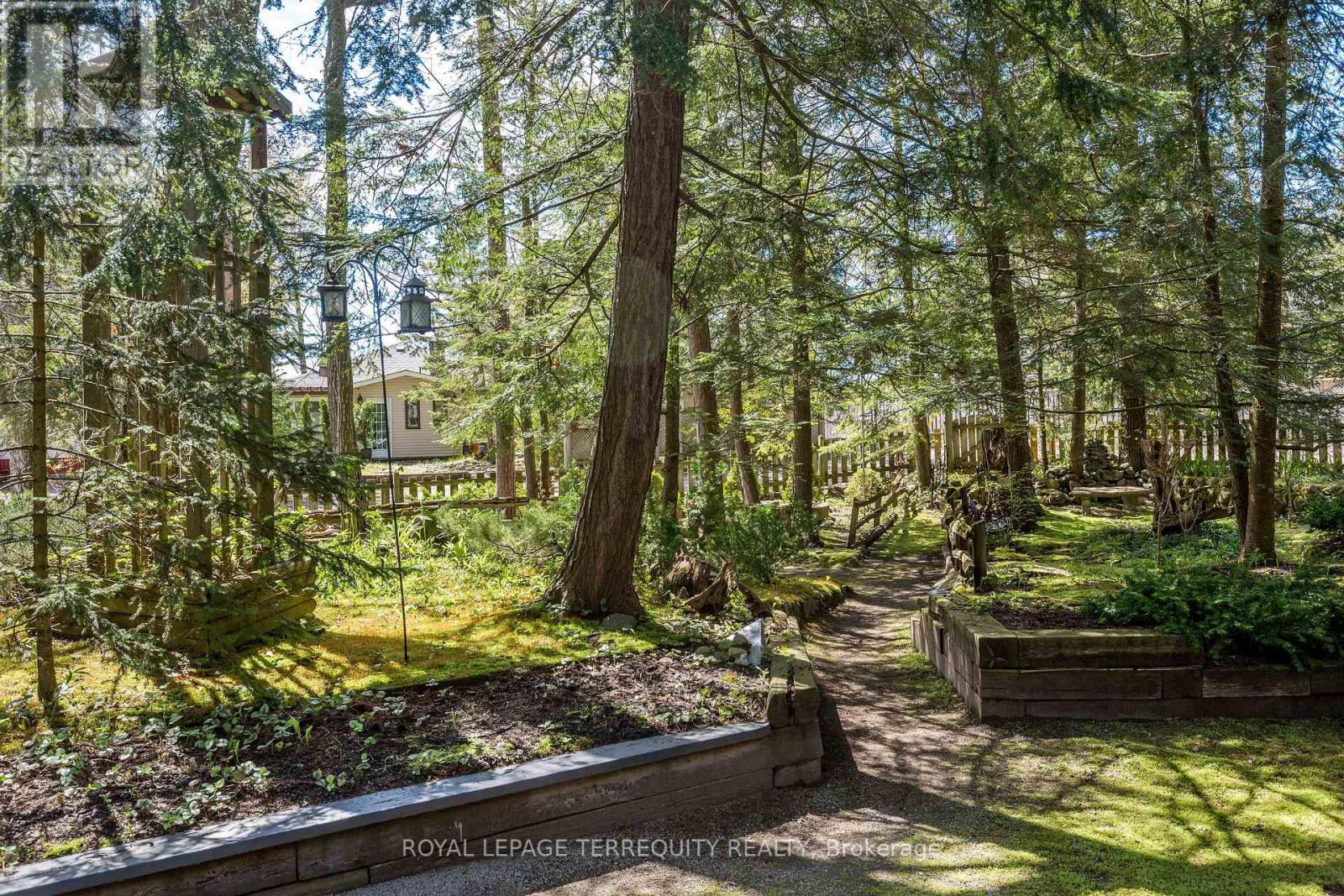 19 Finley Drive, Tiny, Ontario  L0L 2J0 - Photo 19 - S12176646
