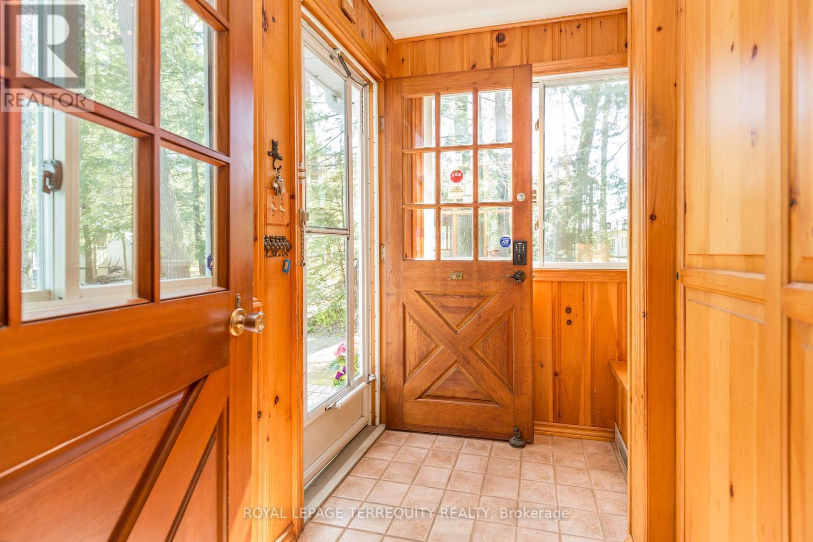 19 Finley Drive, Tiny, Ontario  L0L 2J0 - Photo 21 - S12176646