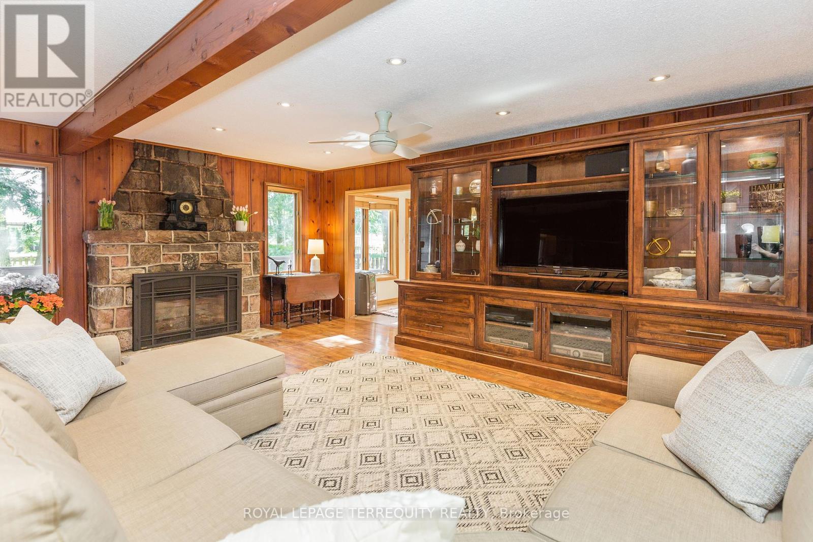 19 Finley Drive, Tiny, Ontario  L0L 2J0 - Photo 23 - S12176646