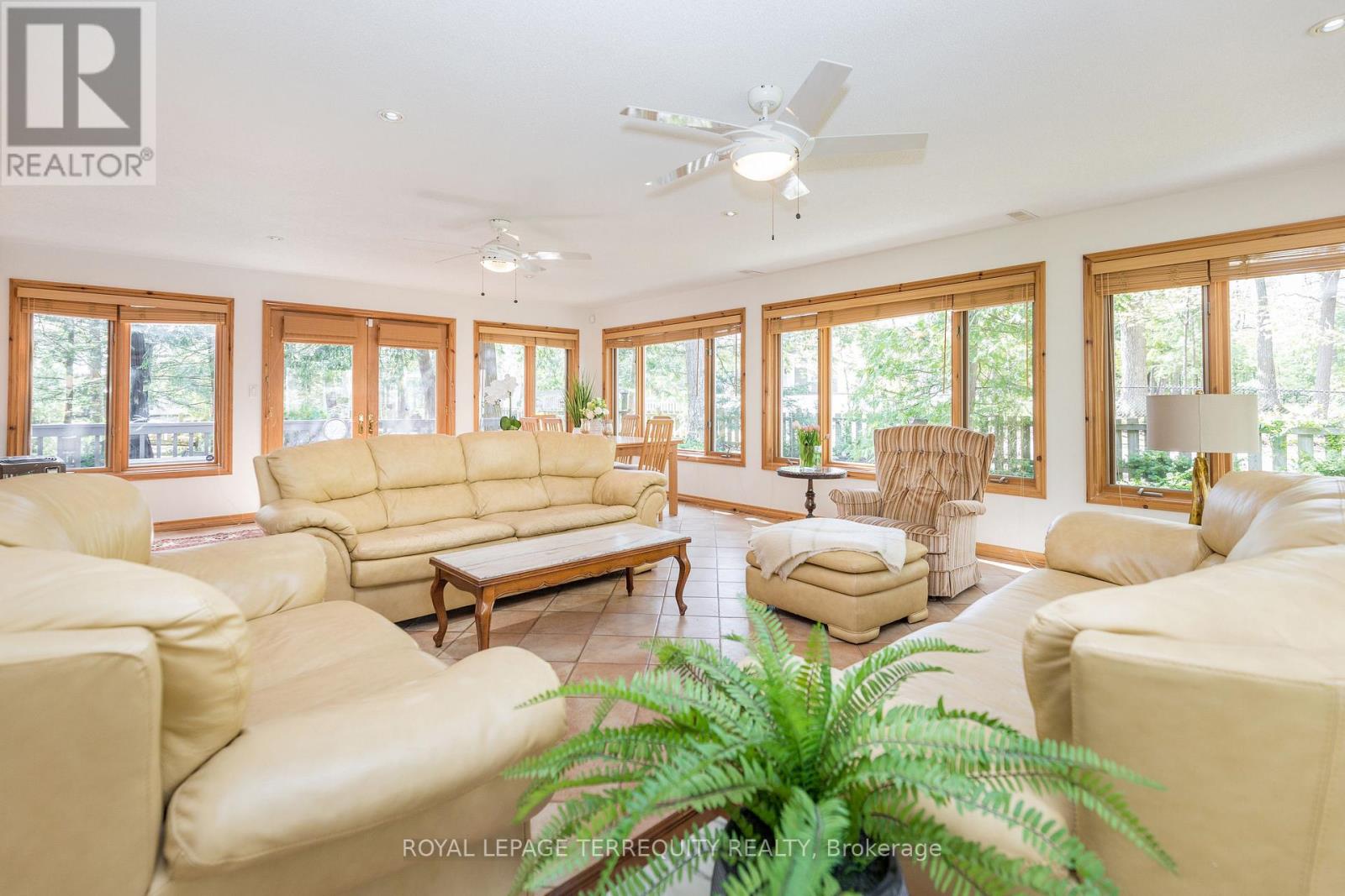 19 Finley Drive, Tiny, Ontario  L0L 2J0 - Photo 29 - S12176646