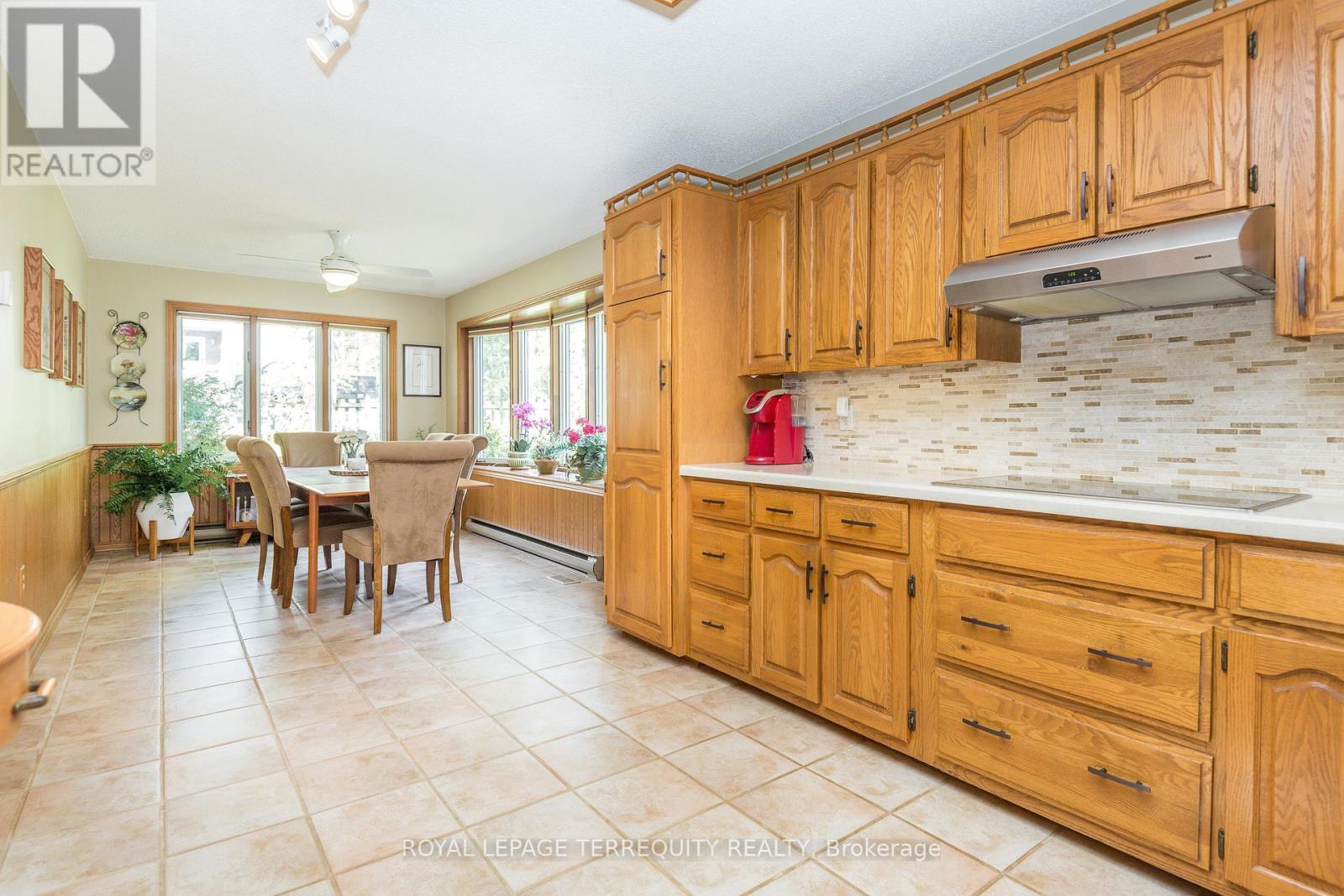 19 Finley Drive, Tiny, Ontario  L0L 2J0 - Photo 31 - S12176646