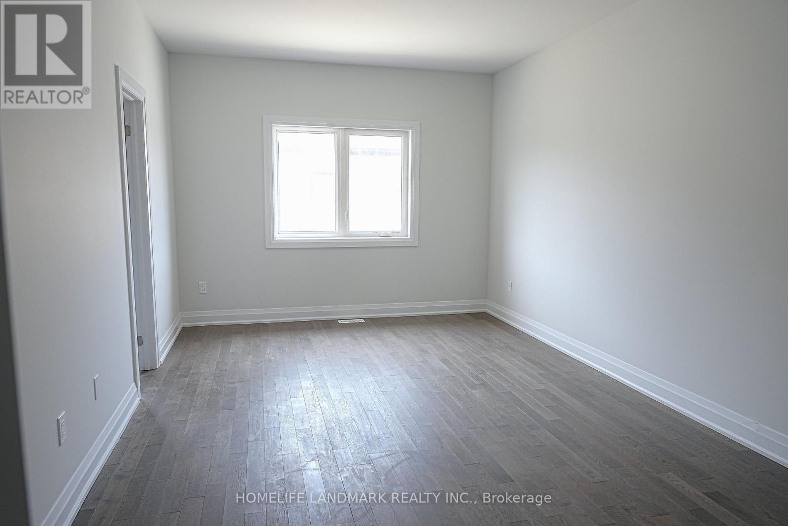 132 Seguin Street, Richmond Hill, Ontario  L4E 1N2 - Photo 4 - N12171865