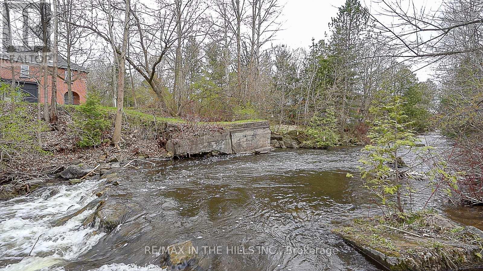 1532 Queen Street, Caledon, Ontario  L7K 0C2 - Photo 7 - W12112816