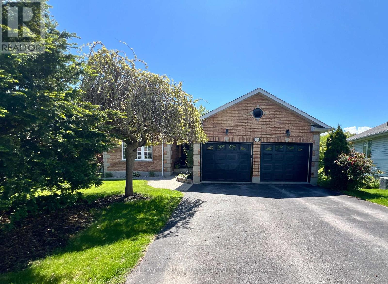 21 BENSON COURT, Belleville, Ontario