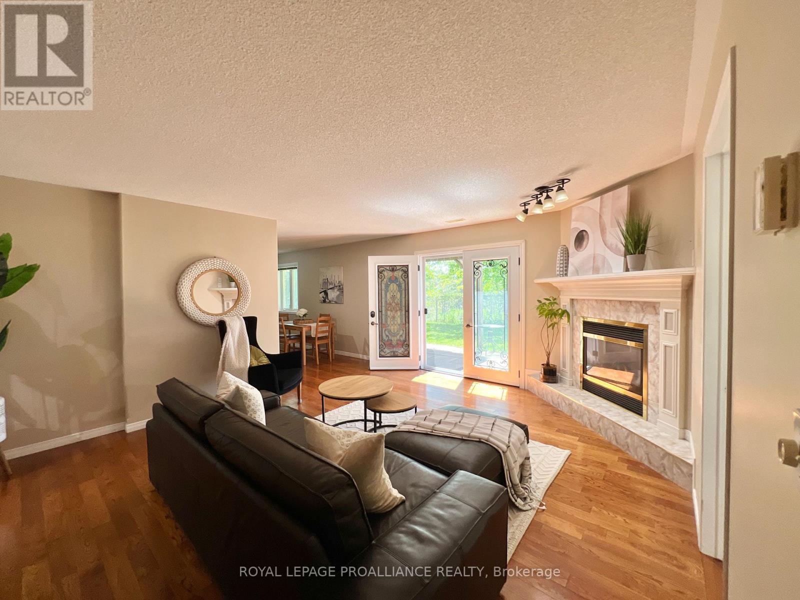 21 Benson Court, Belleville, Ontario K8P 5J4 - Photo 21 - X12176723