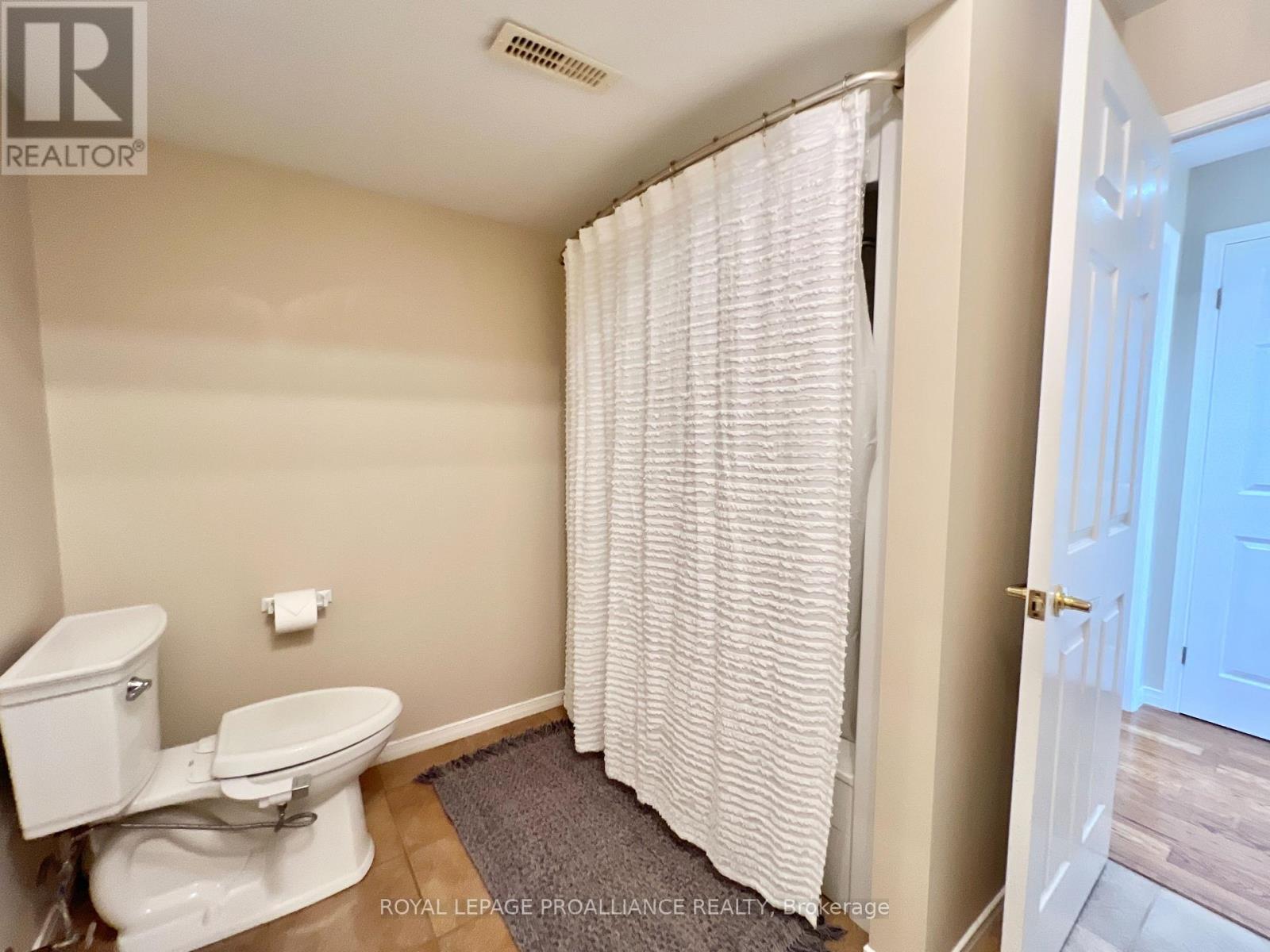 21 Benson Court, Belleville, Ontario K8P 5J4 - Photo 29 - X12176723