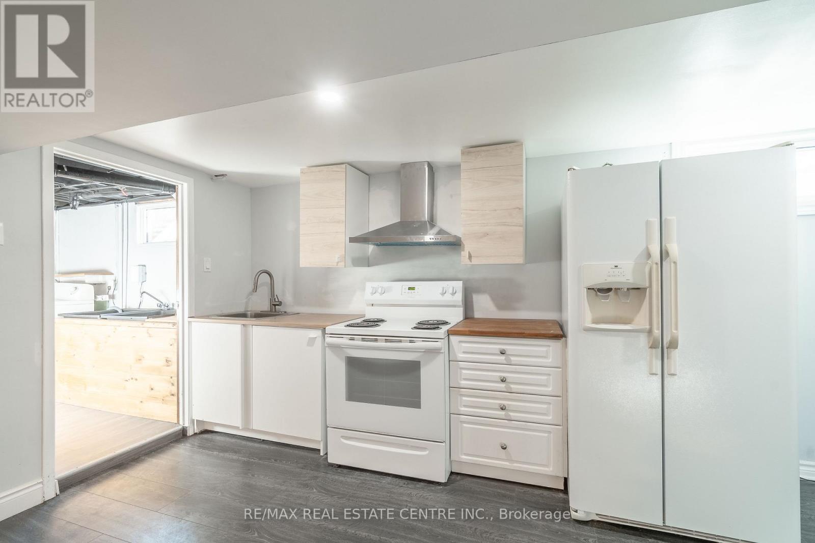 #lower - 176 Wellesley Crescent, London East (East I), Ontario  N5V 1J7 - Photo 5 - X12097400