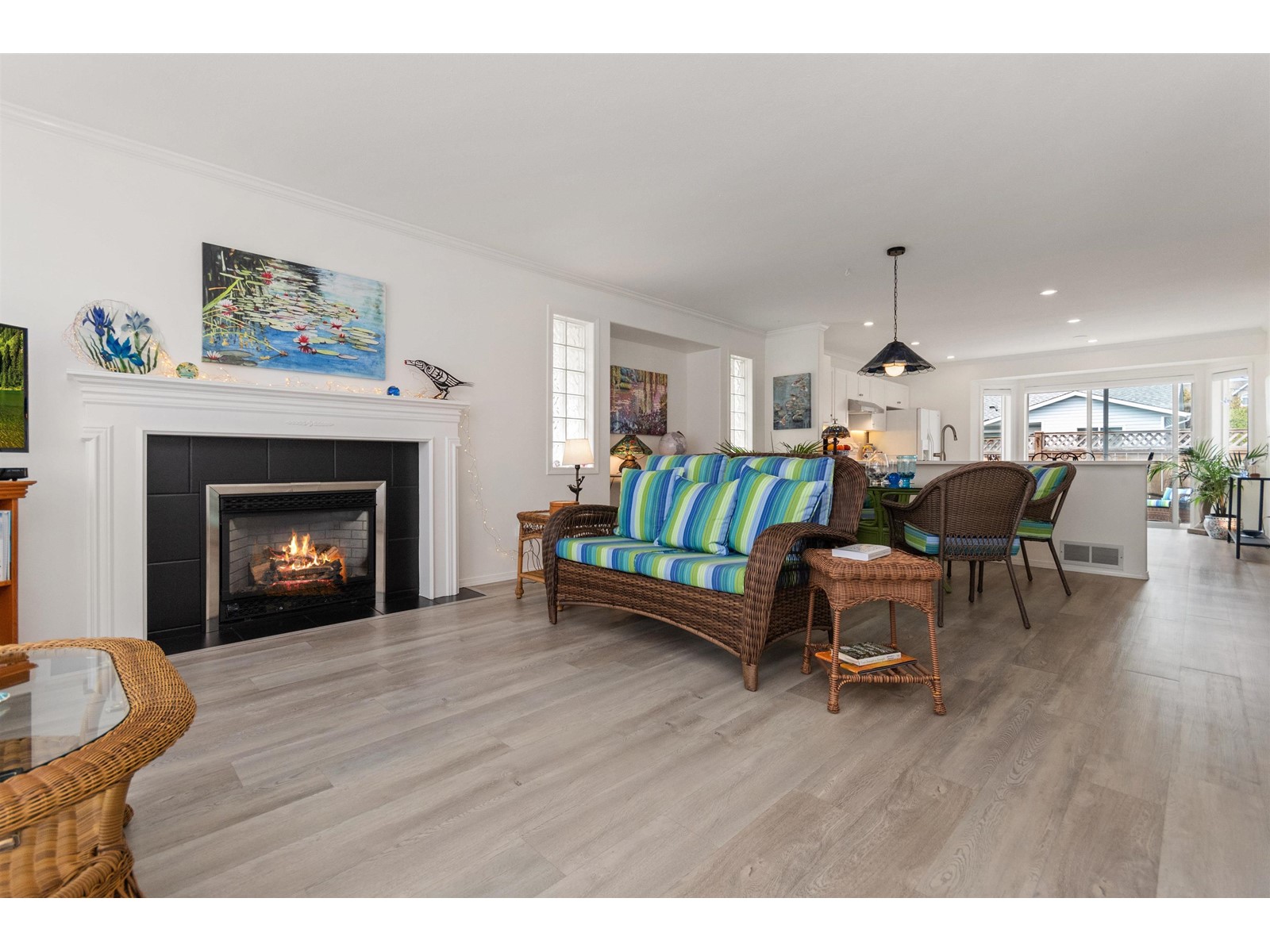 Property at 2 9420 WOODBINE STREET image 4