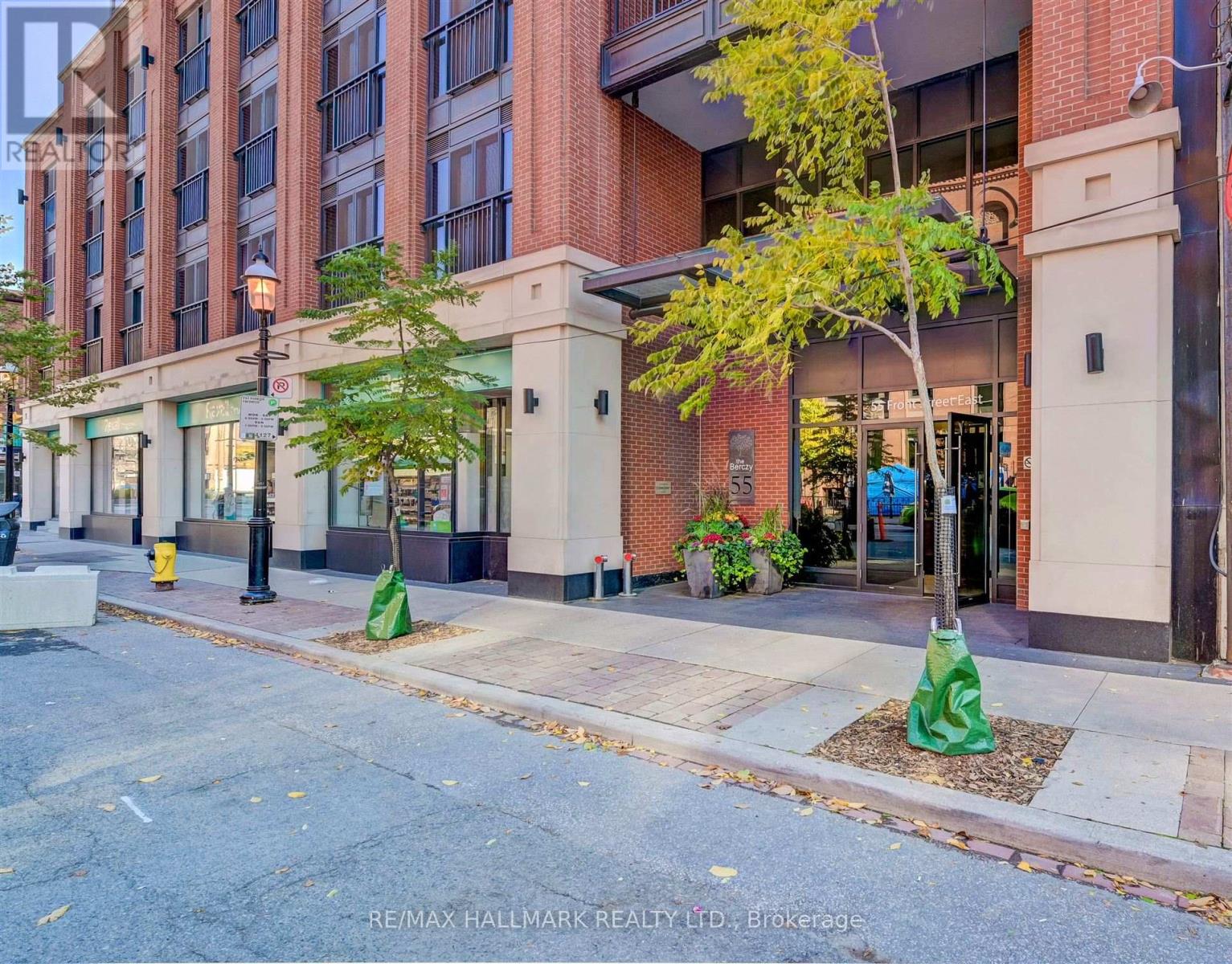 415 - 55 Front Street E, Toronto, Ontario  M5E 1B3 - Photo 1 - C12163721