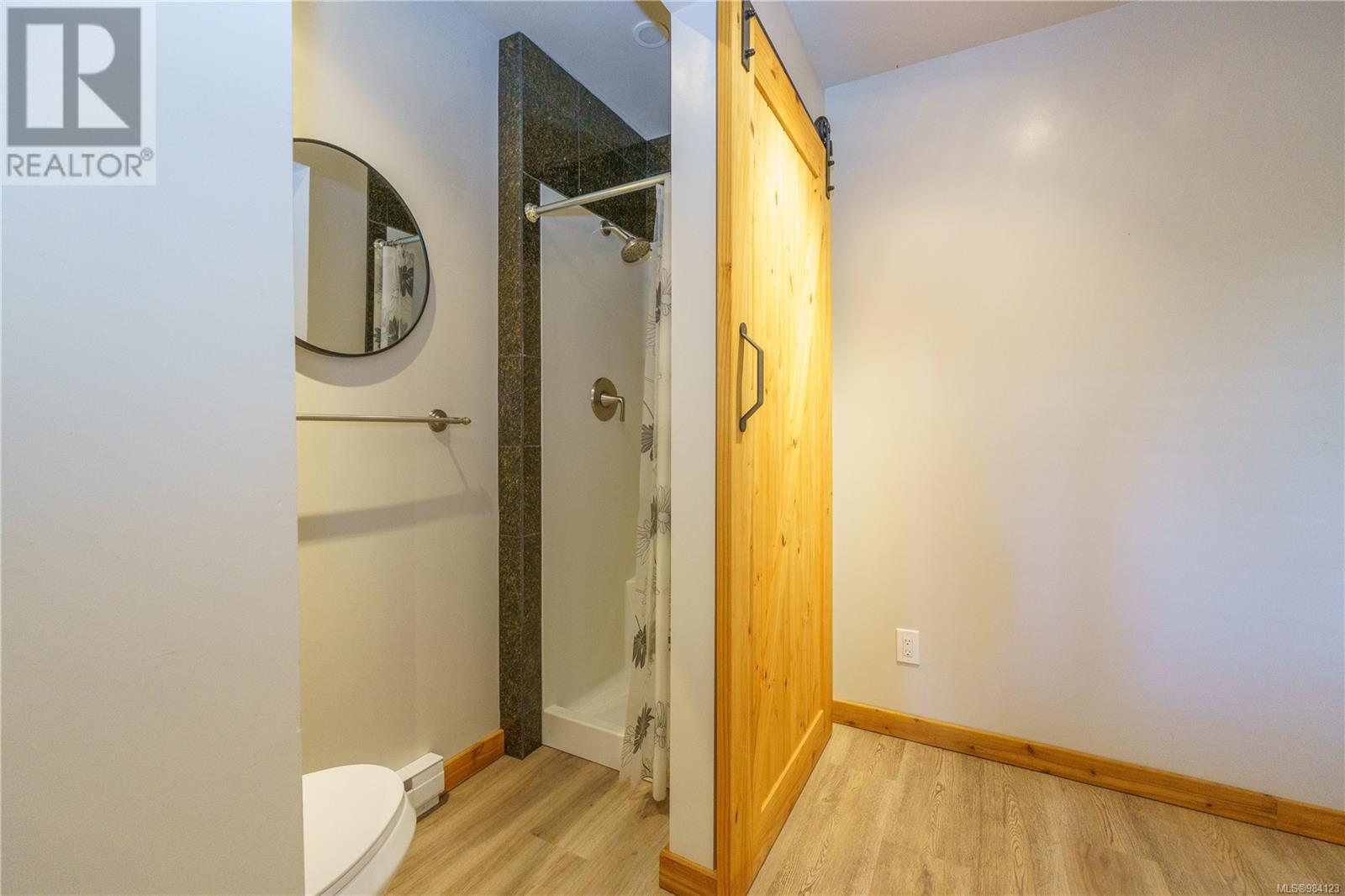 316 Leighton Way, Tofino, British Columbia  V0R 2Z0 - Photo 59 - 984123