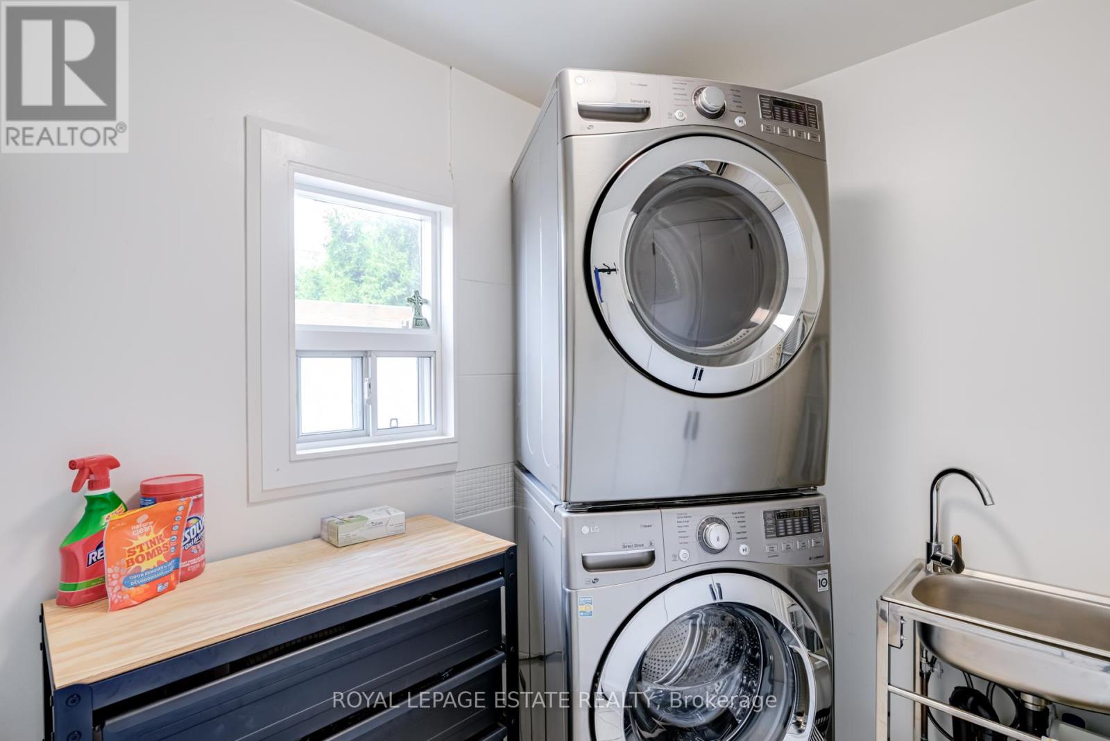 118 Mulock Avenue, Toronto, Ontario  M6N 3C6 - Photo 13 - W12176587