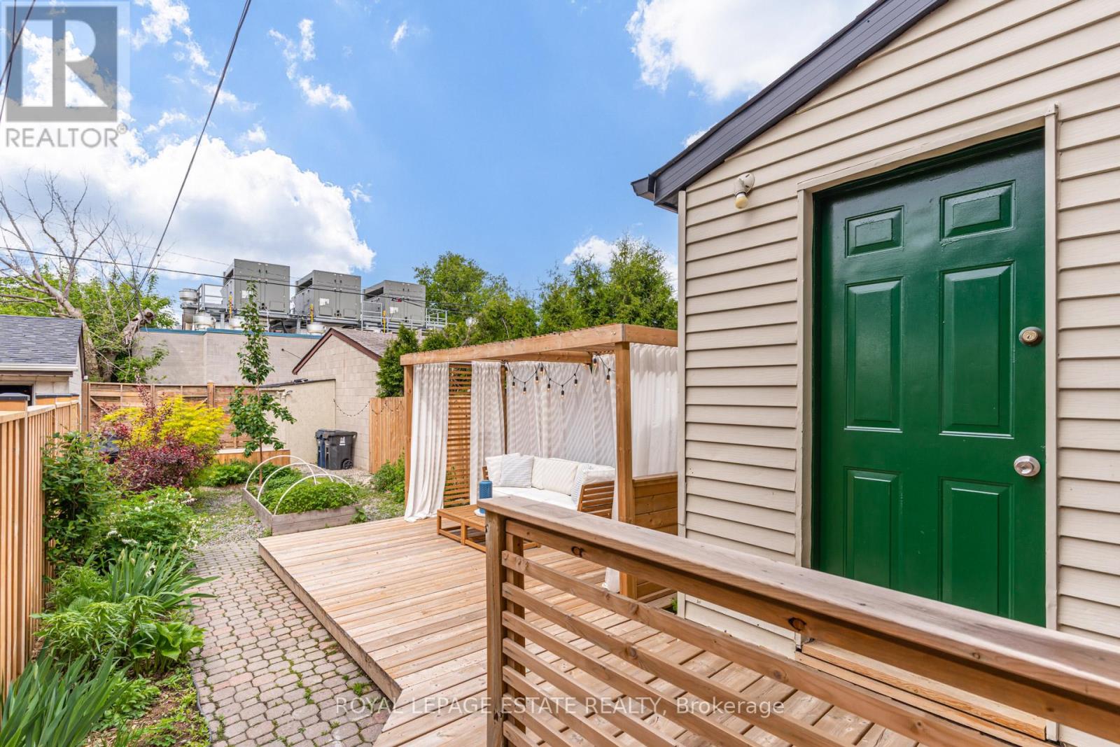 118 Mulock Avenue, Toronto, Ontario  M6N 3C6 - Photo 33 - W12176587