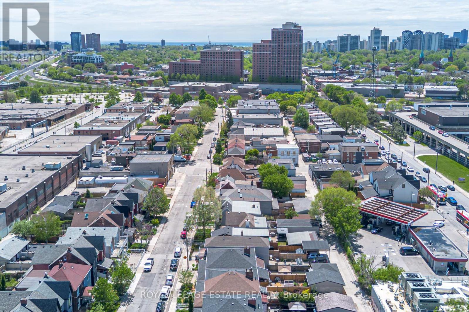 118 Mulock Avenue, Toronto, Ontario  M6N 3C6 - Photo 47 - W12176587