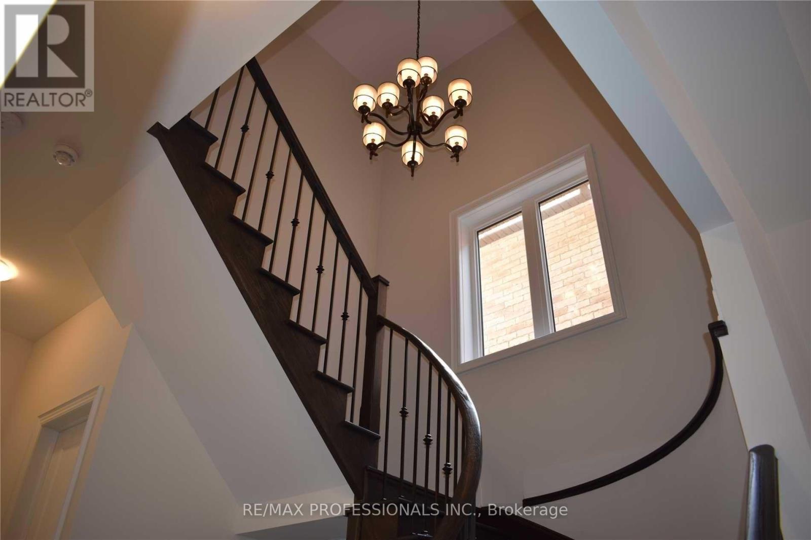 3110 Millicent Avenue, Oakville, Ontario  L6H 0V2 - Photo 9 - W12176588
