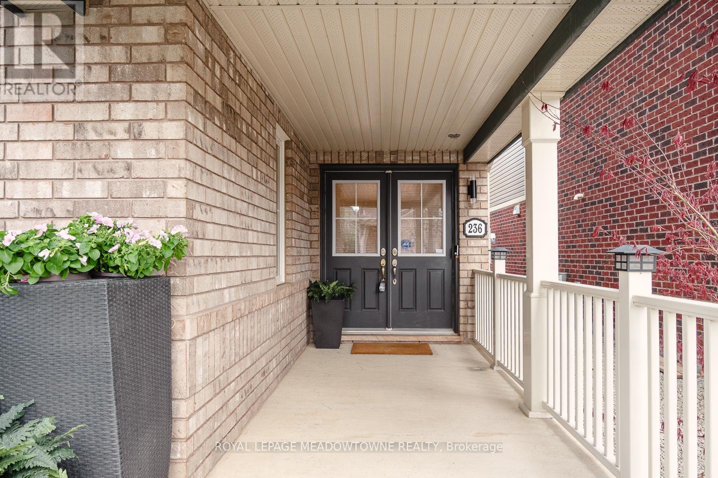 236 Magurn Gate, Milton, Ontario  L9T 7B3 - Photo 4 - W12176634
