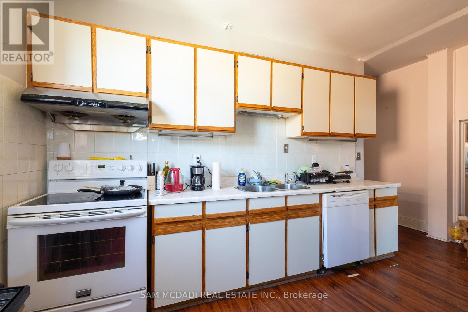 1212 Dufferin Street, Toronto, Ontario  M6H 4C1 - Photo 24 - W12176664