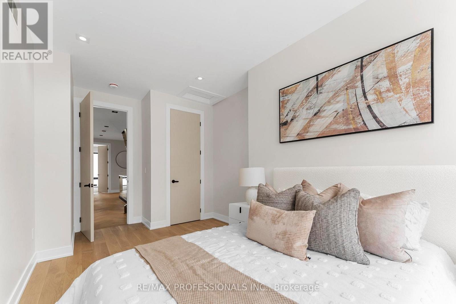 24 Durie Street, Toronto, Ontario  M6S 3E6 - Photo 21 - W12176680