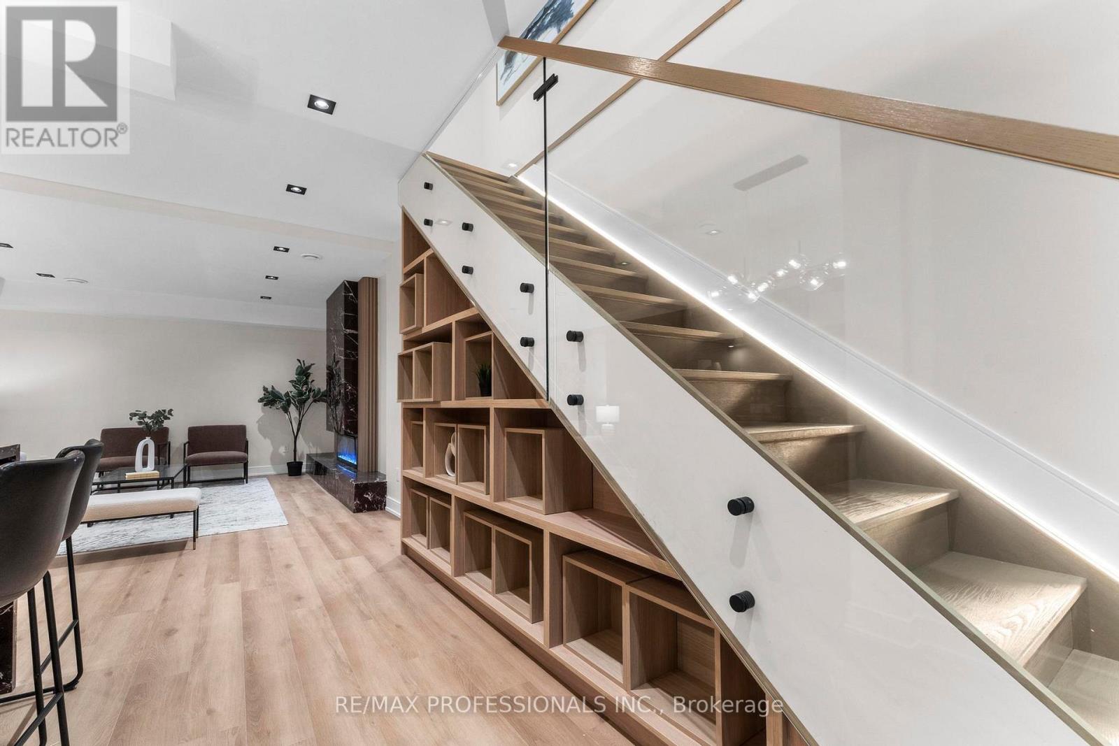 24 Durie Street, Toronto, Ontario  M6S 3E6 - Photo 32 - W12176680
