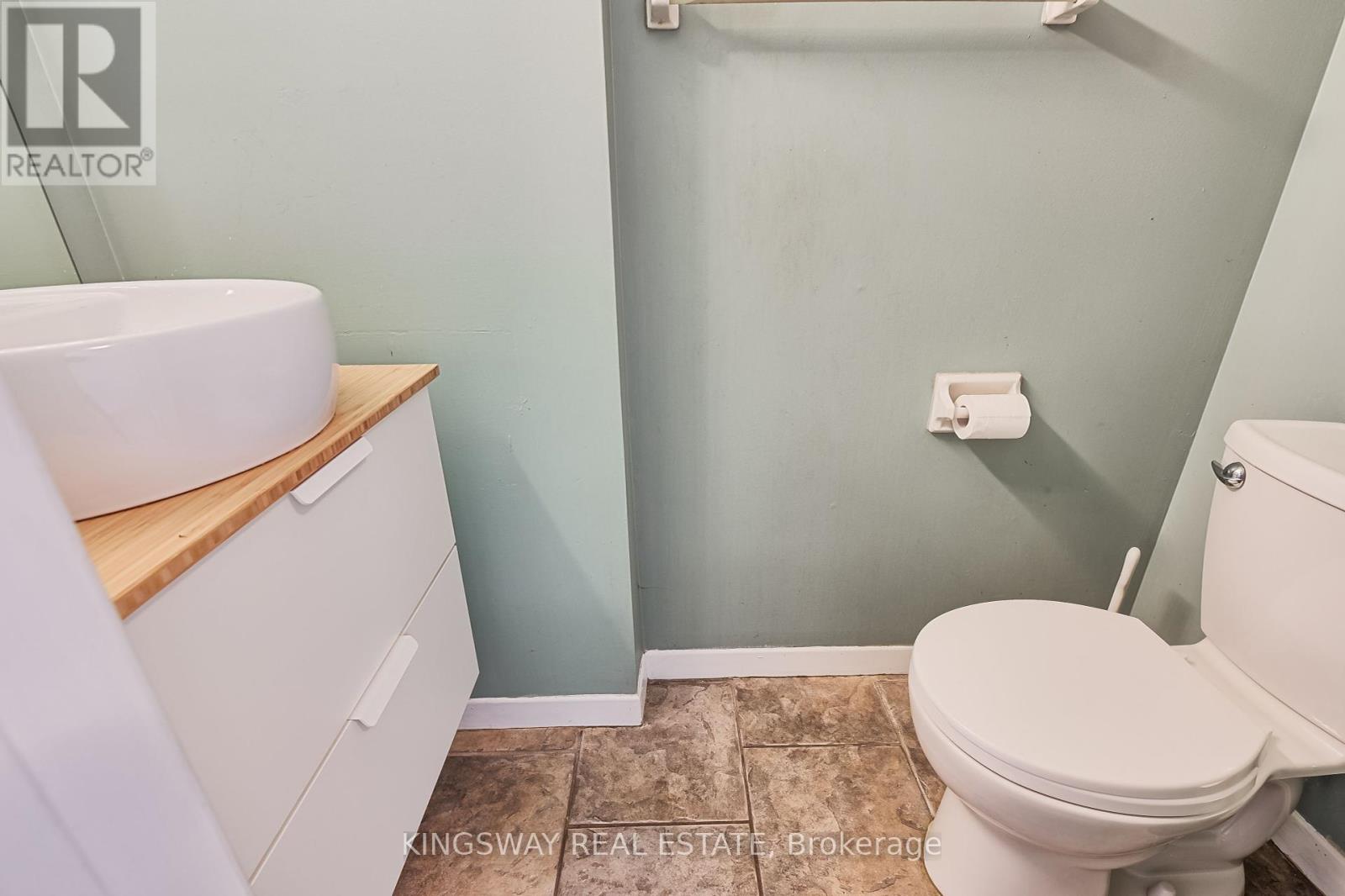 102 - 1755 Rathburn Road E, Mississauga, Ontario  L4W 2M8 - Photo 8 - W12176717