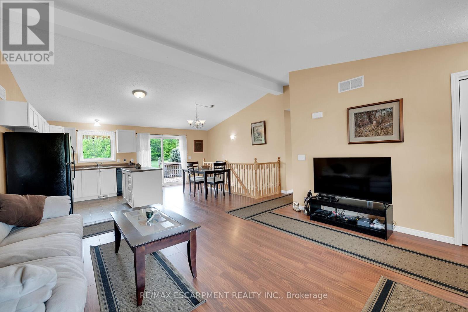 726 Indiana Road E, Haldimand, Ontario  N0A 1C0 - Photo 11 - X12176625