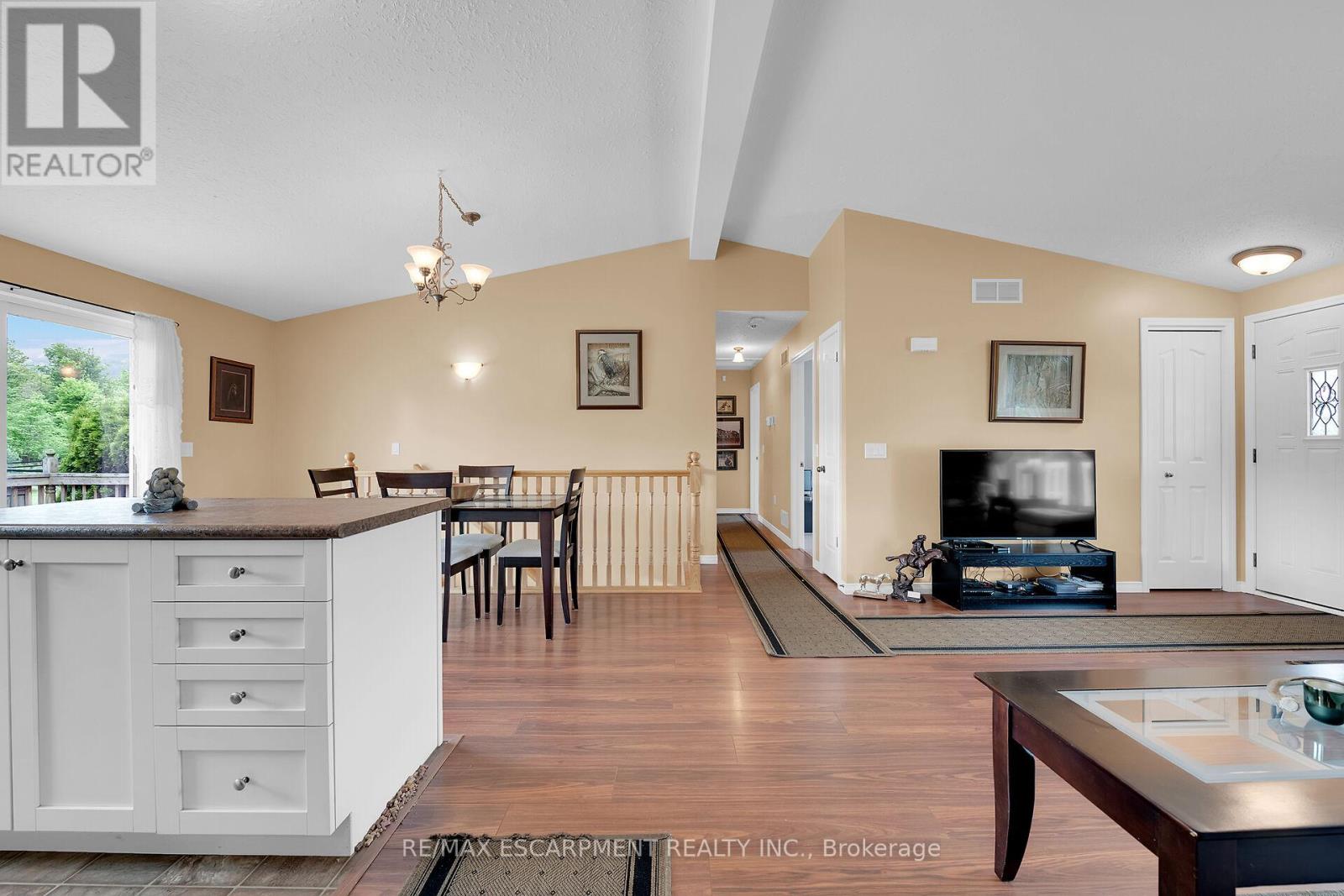 726 Indiana Road E, Haldimand, Ontario  N0A 1C0 - Photo 17 - X12176625