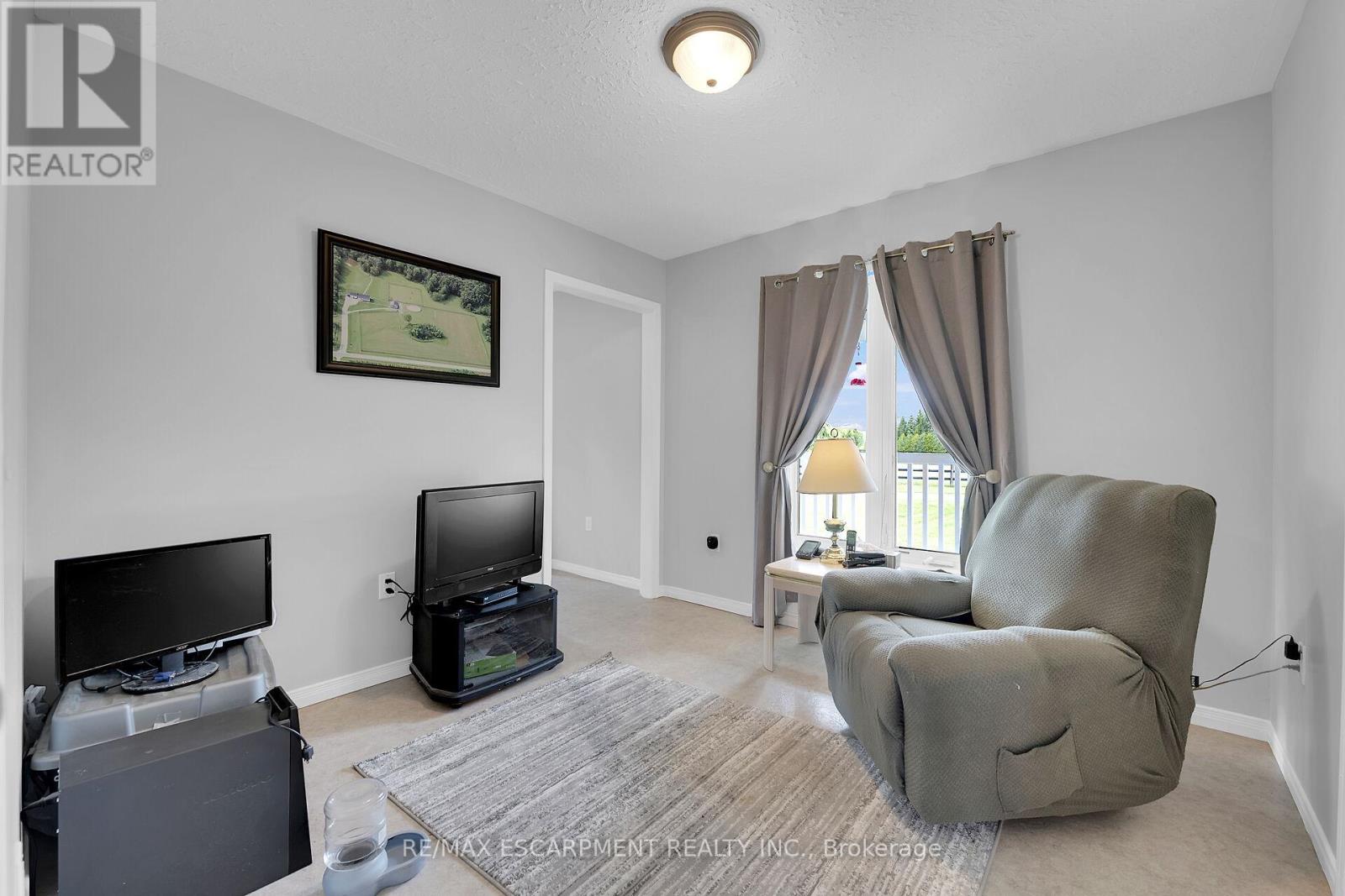 726 Indiana Road E, Haldimand, Ontario  N0A 1C0 - Photo 26 - X12176625