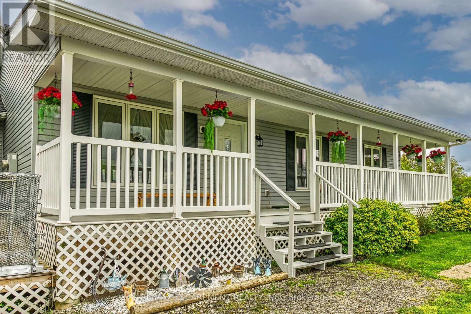726 Indiana Road E, Haldimand, Ontario  N0A 1C0 - Photo 8 - X12176625