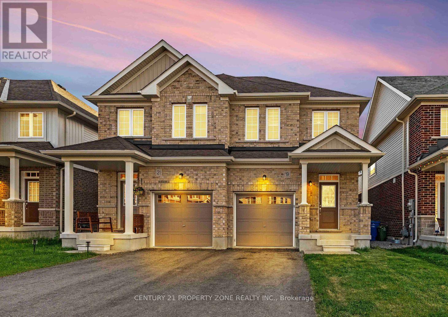 Property at 19 ELSEGOOD DRIVE image 1