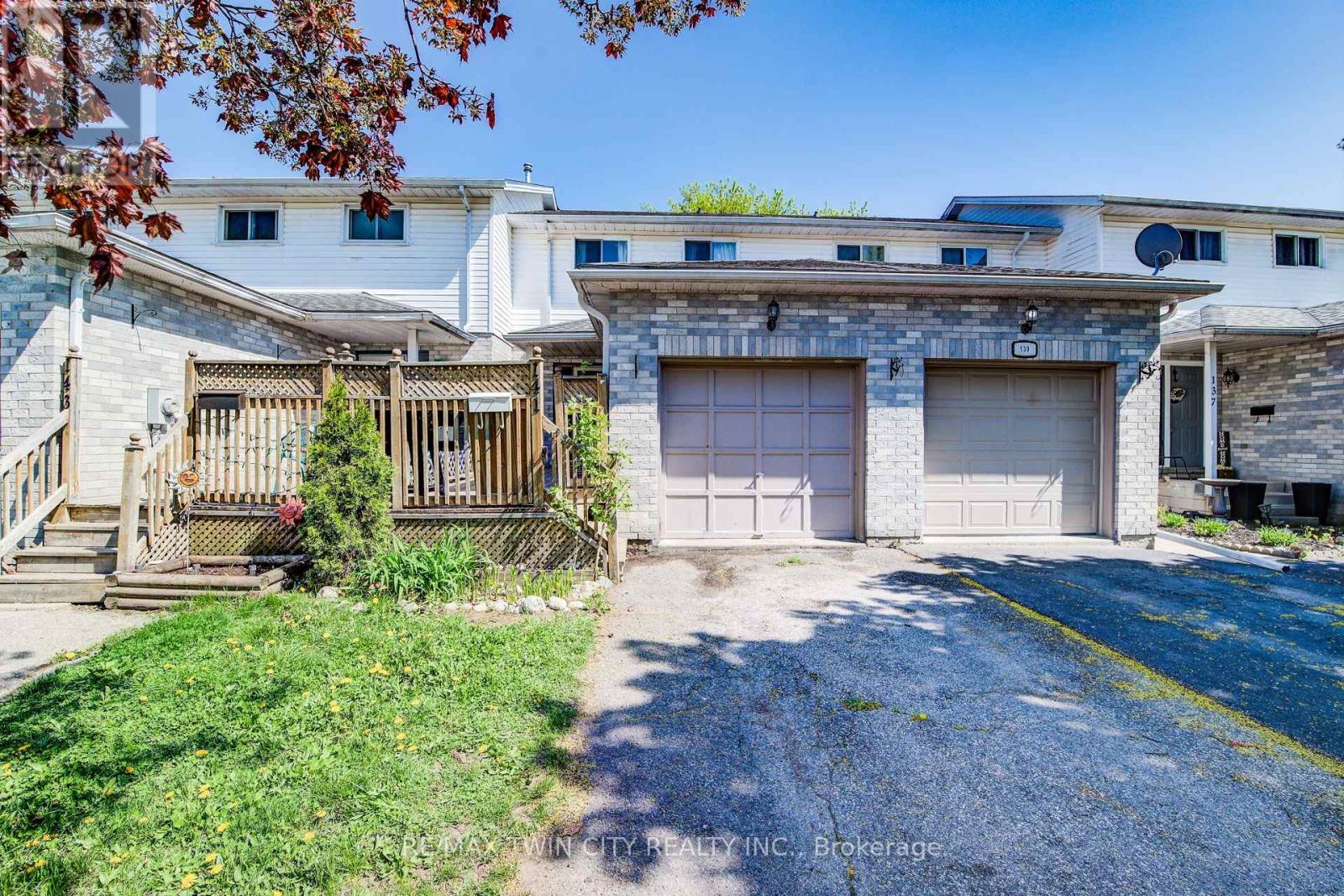 141 Chestnut Street N, Cambridge, Ontario  N3H 2J9 - Photo 2 - X12176687