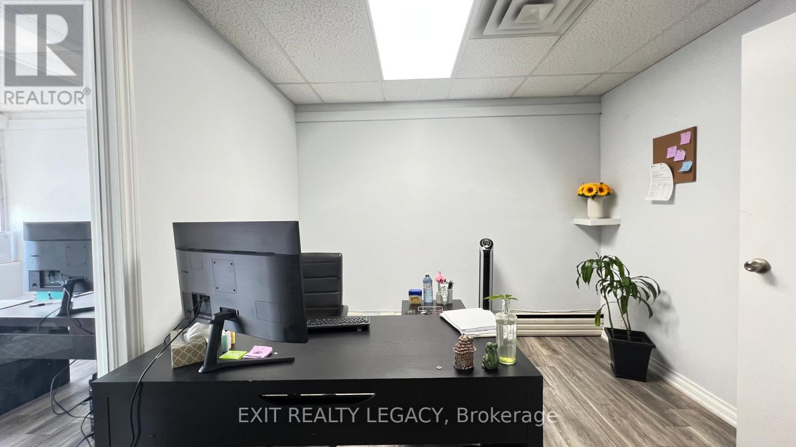 #206 & #207 - 10212 Yonge Street, Richmond Hill, Ontario  L4C 3B6 - Photo 16 - N12173275