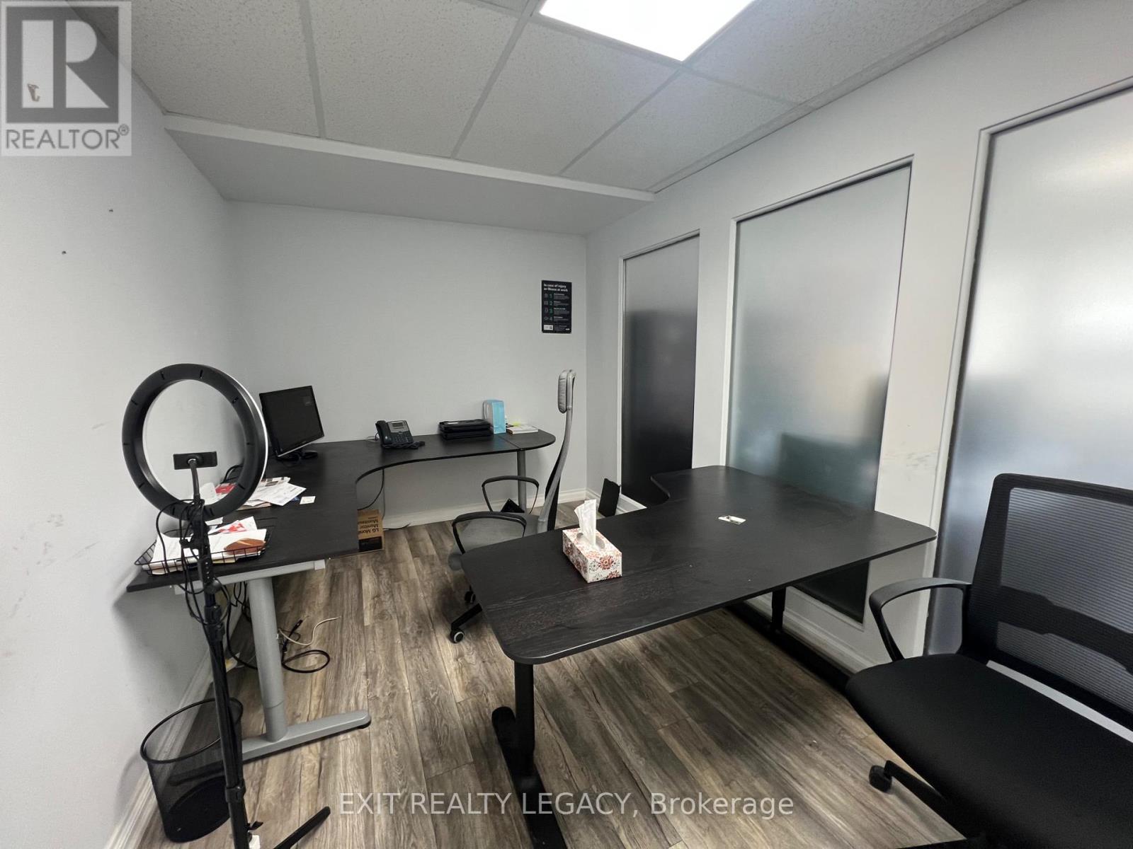 #206 & #207 - 10212 Yonge Street, Richmond Hill, Ontario  L4C 3B6 - Photo 28 - N12173275