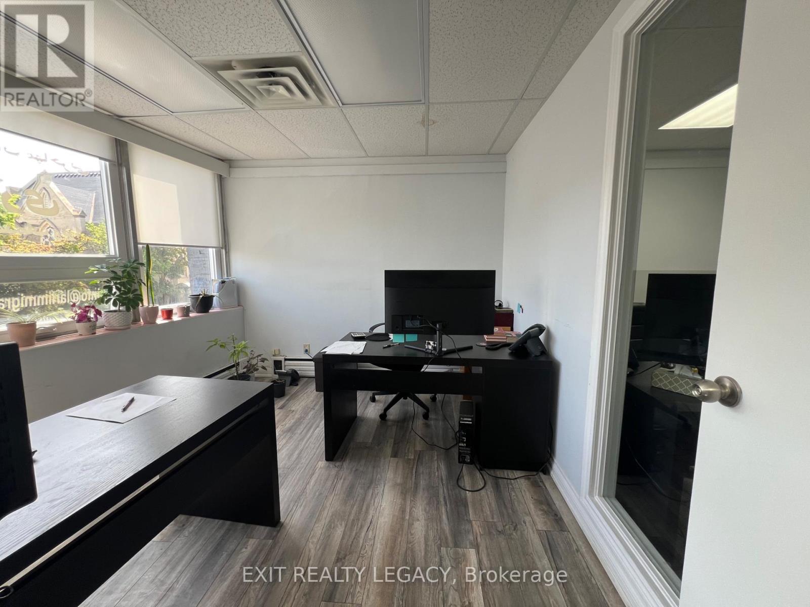 #206 & #207 - 10212 Yonge Street, Richmond Hill, Ontario  L4C 3B6 - Photo 23 - N12173275