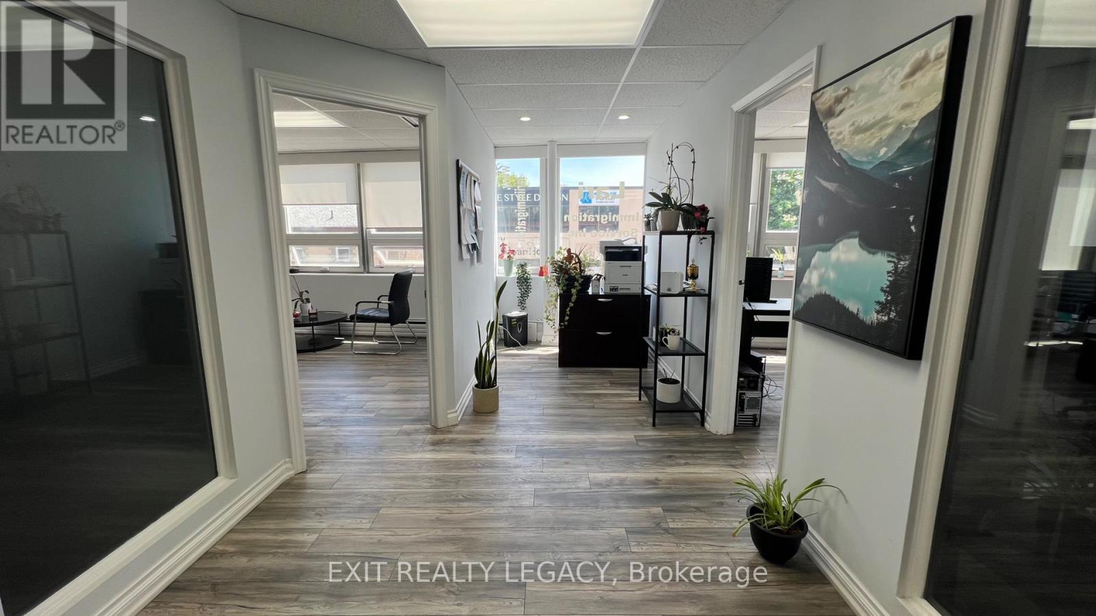 #206 & #207 - 10212 Yonge Street, Richmond Hill, Ontario  L4C 3B6 - Photo 4 - N12173275