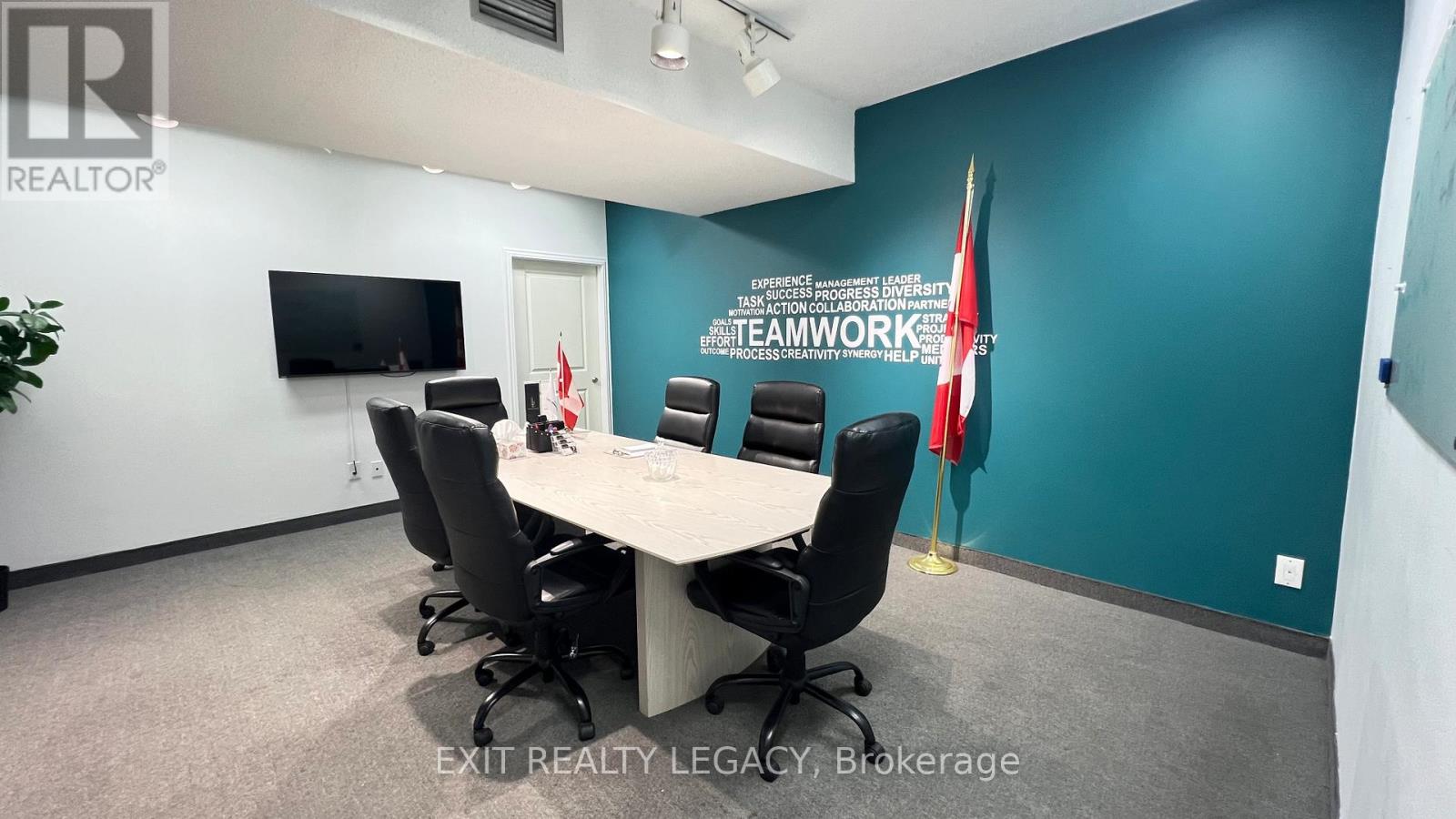 #206 & #207 - 10212 Yonge Street, Richmond Hill, Ontario  L4C 3B6 - Photo 8 - N12173275