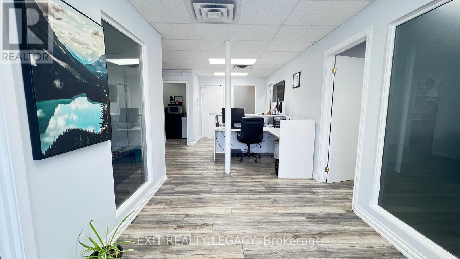 #206 & #207 - 10212 Yonge Street, Richmond Hill, Ontario  L4C 3B6 - Photo 5 - N12173275