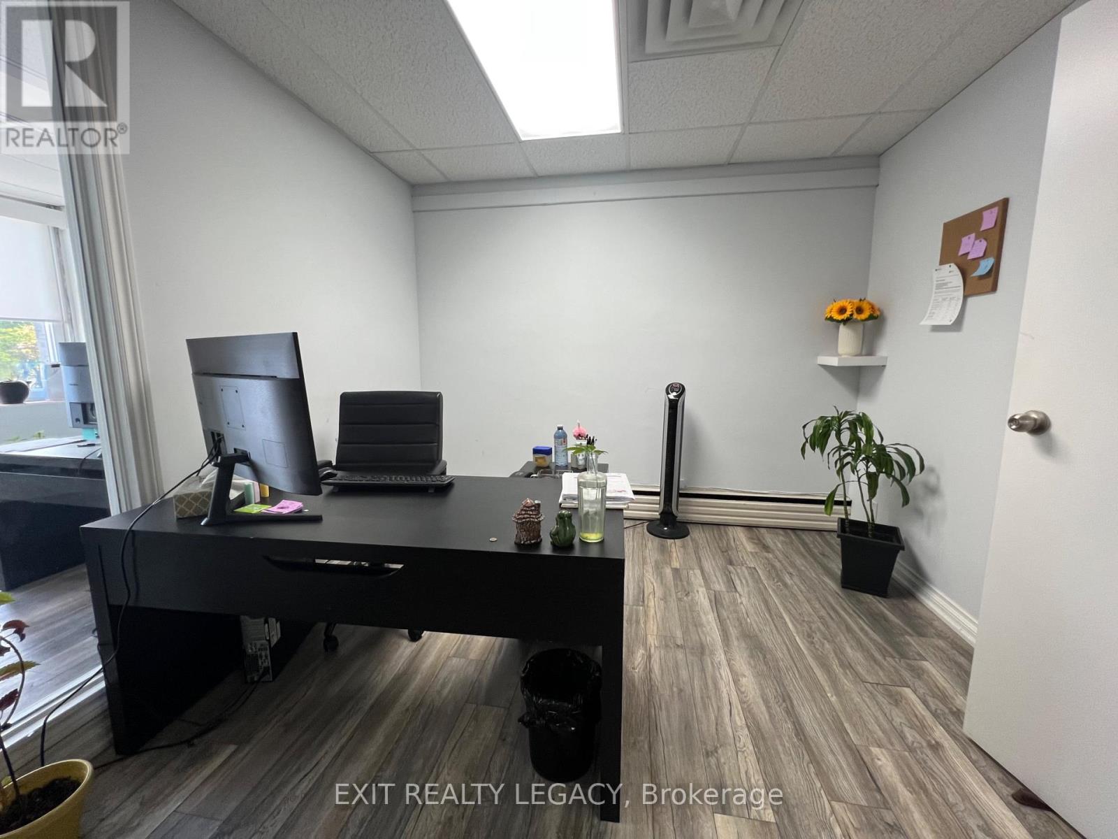 #206 & #207 - 10212 Yonge Street, Richmond Hill, Ontario  L4C 3B6 - Photo 25 - N12173275