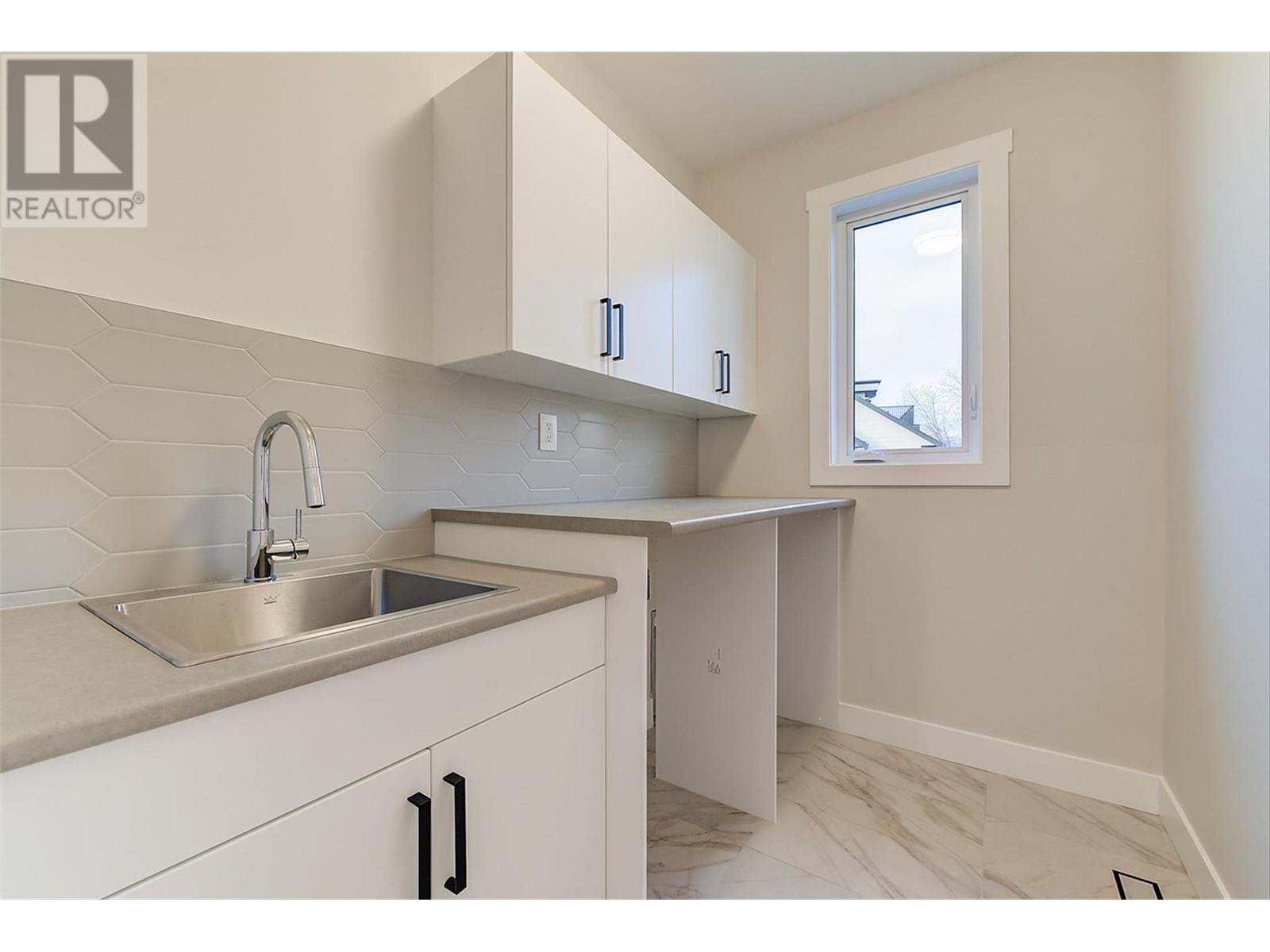 732 Coopland Crescent Unit# 4, Kelowna, British Columbia  V1Y 2V1 - Photo 34 - 10349524