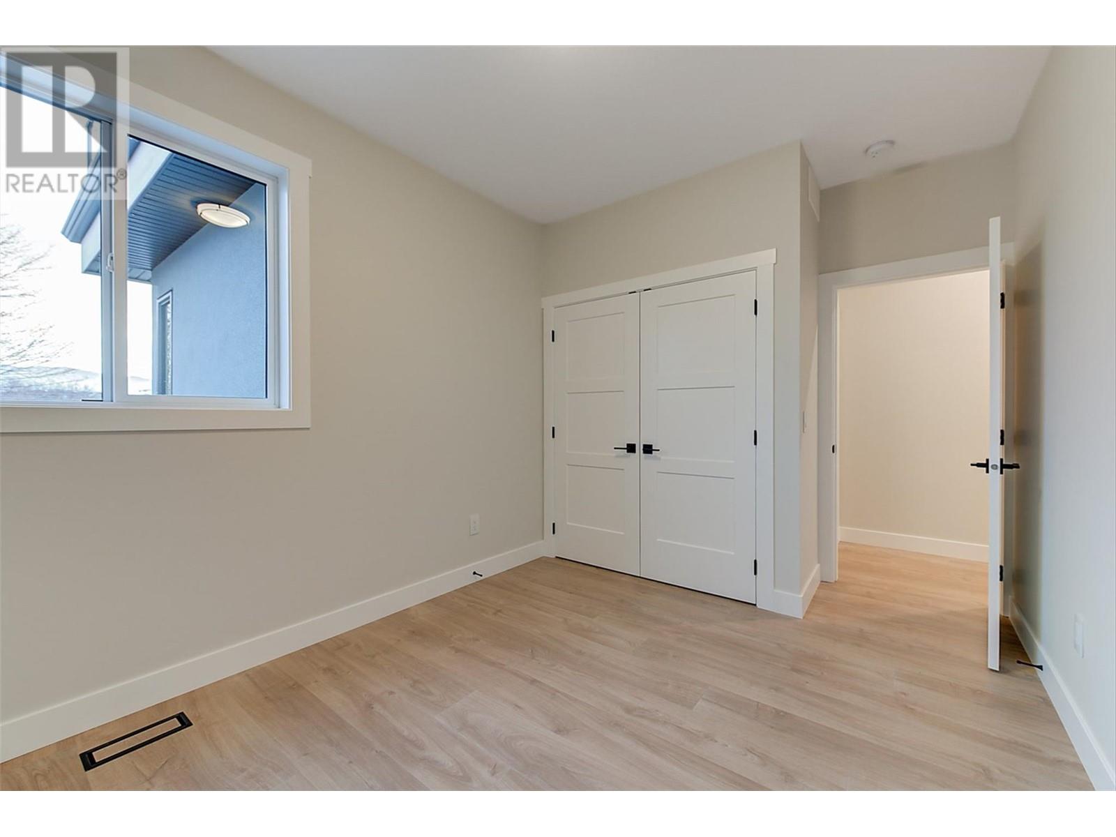 732 Coopland Crescent Unit# 4, Kelowna, British Columbia  V1Y 2V1 - Photo 32 - 10349524