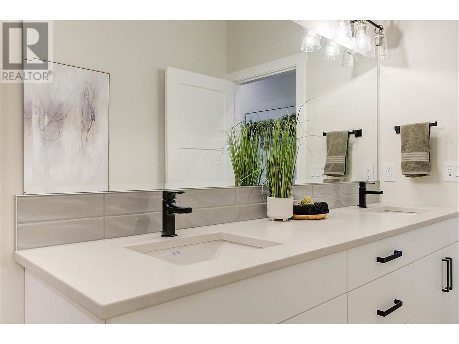 732 Coopland Crescent Unit# 4, Kelowna, British Columbia  V1Y 2V1 - Photo 28 - 10349524