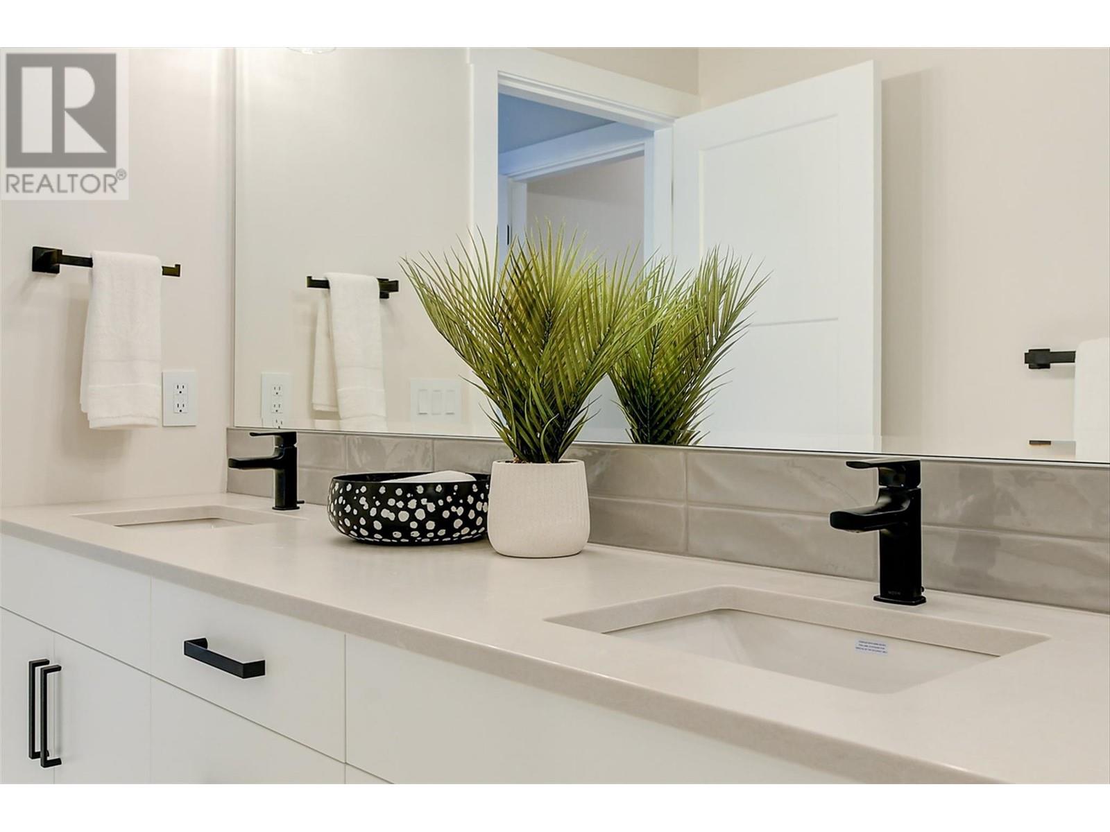 732 Coopland Crescent Unit# 4, Kelowna, British Columbia  V1Y 2V1 - Photo 23 - 10349524