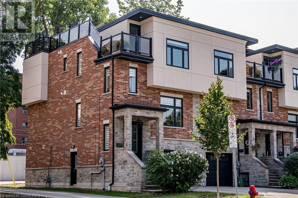 Property at 255 PARK Street S image 4