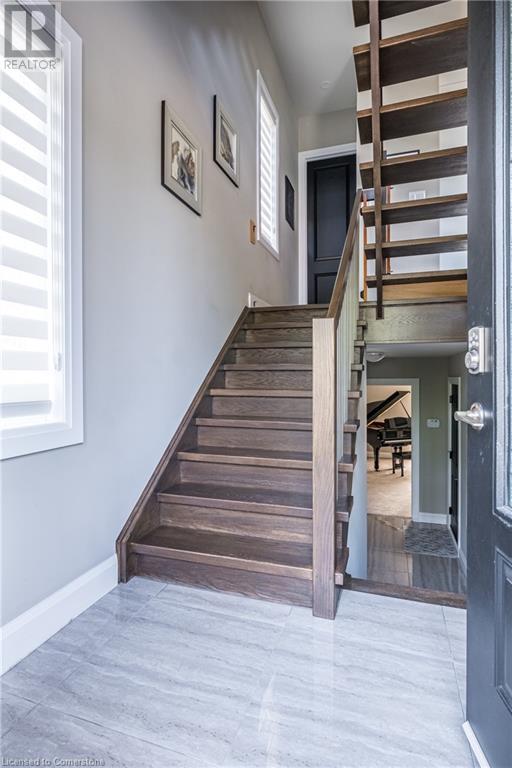 Property at 255 PARK Street S image 5