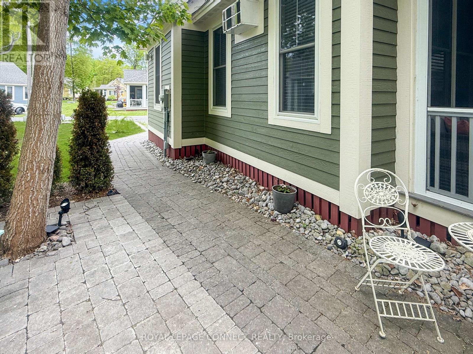 199 - 32 Hollow Lane, Prince Edward County, Ontario  K0K 1P0 - Photo 5 - X12160311