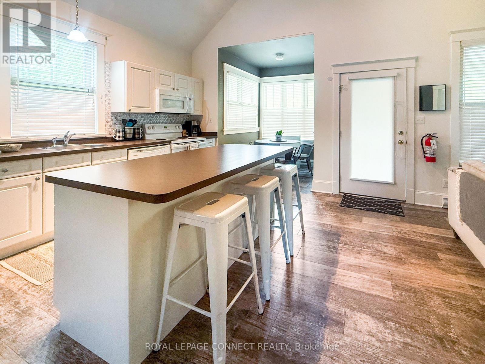 199 - 32 Hollow Lane, Prince Edward County, Ontario  K0K 1P0 - Photo 10 - X12160311