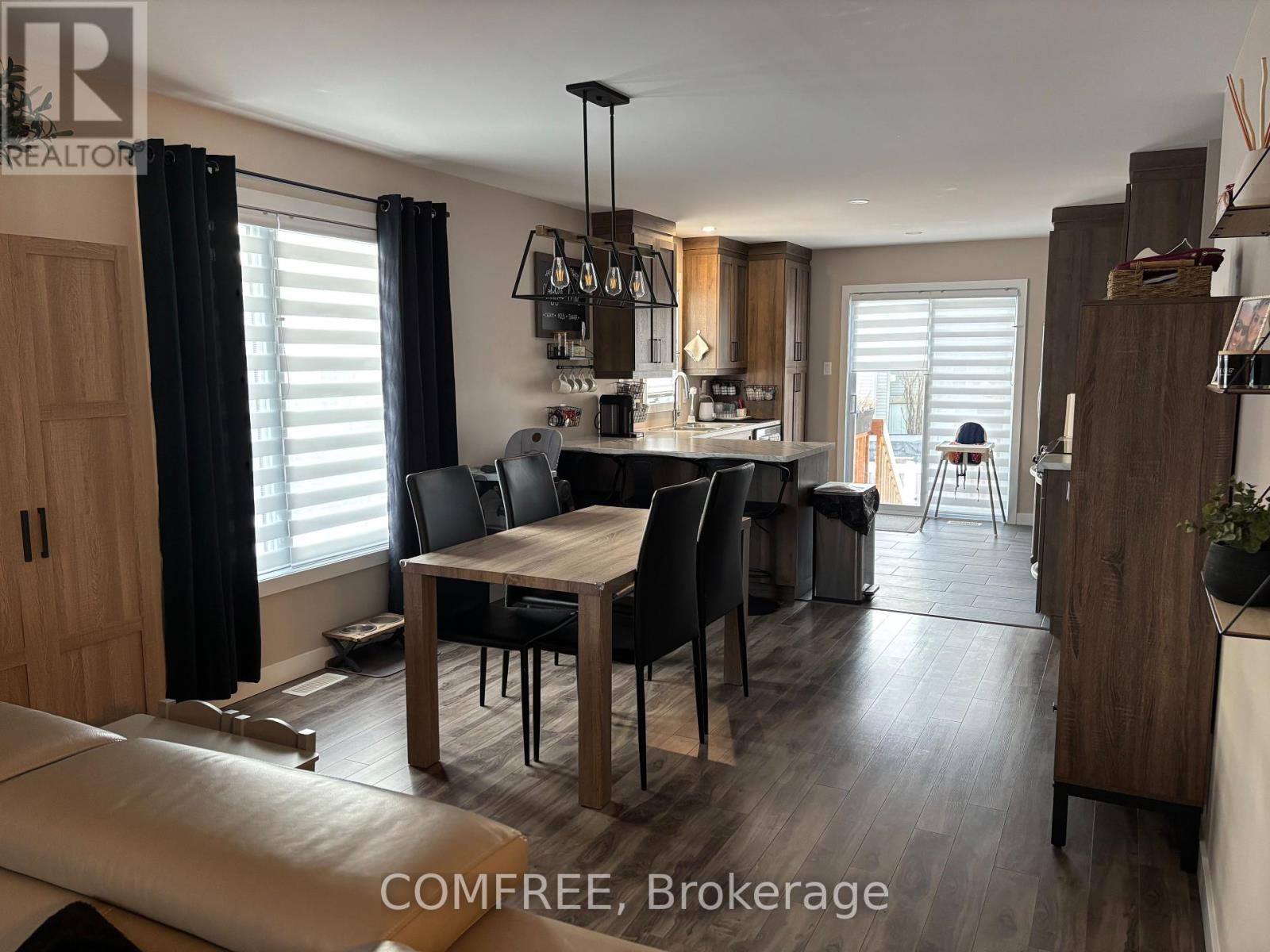 208 Filion Street, Russell, Ontario  K0A 1W0 - Photo 31 - X12176790