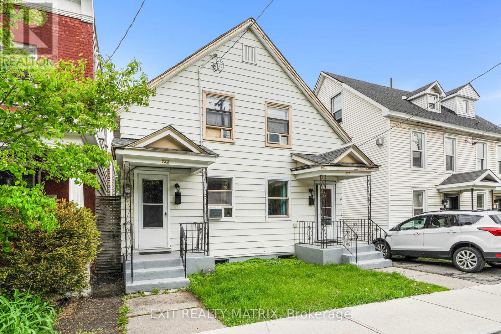 235-237 Guigues Avenue, Ottawa, Ontario  K1N 5J3 - Photo 2 - X12176794