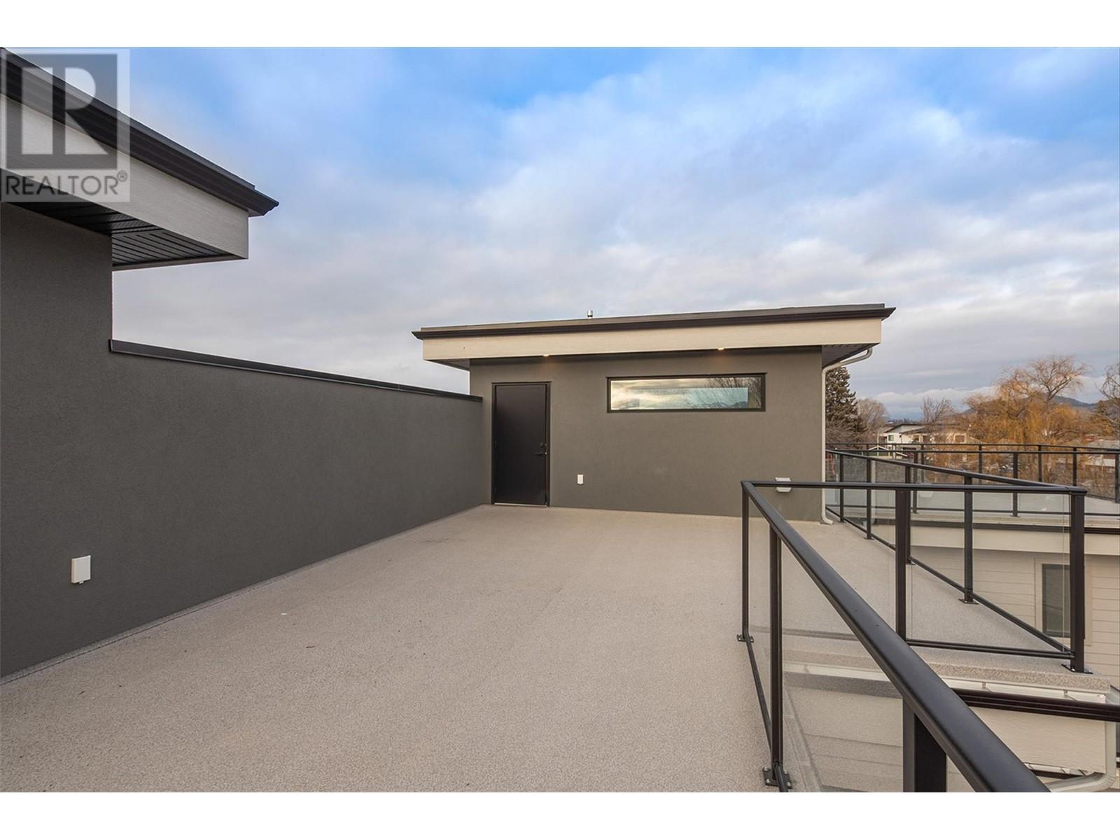 732 Coopland Crescent Unit# 4, Kelowna, British Columbia  V1Y 2V1 - Photo 39 - 10349524