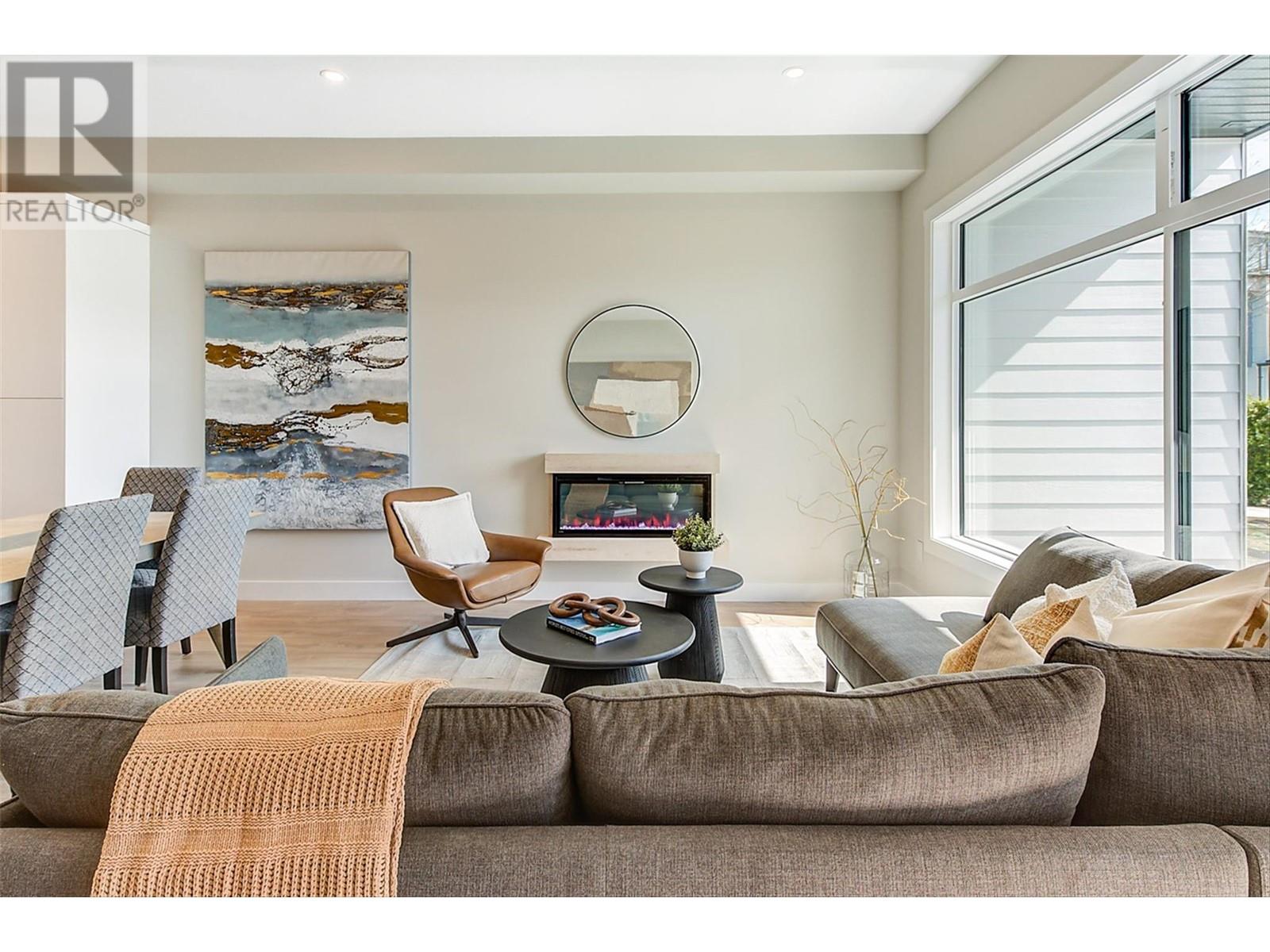 732 Coopland Crescent Unit# 4, Kelowna, British Columbia  V1Y 2V1 - Photo 6 - 10349524
