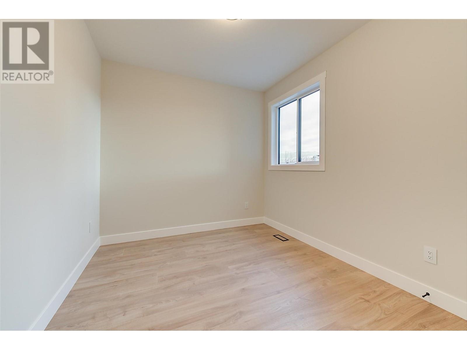 732 Coopland Crescent Unit# 4, Kelowna, British Columbia  V1Y 2V1 - Photo 33 - 10349524