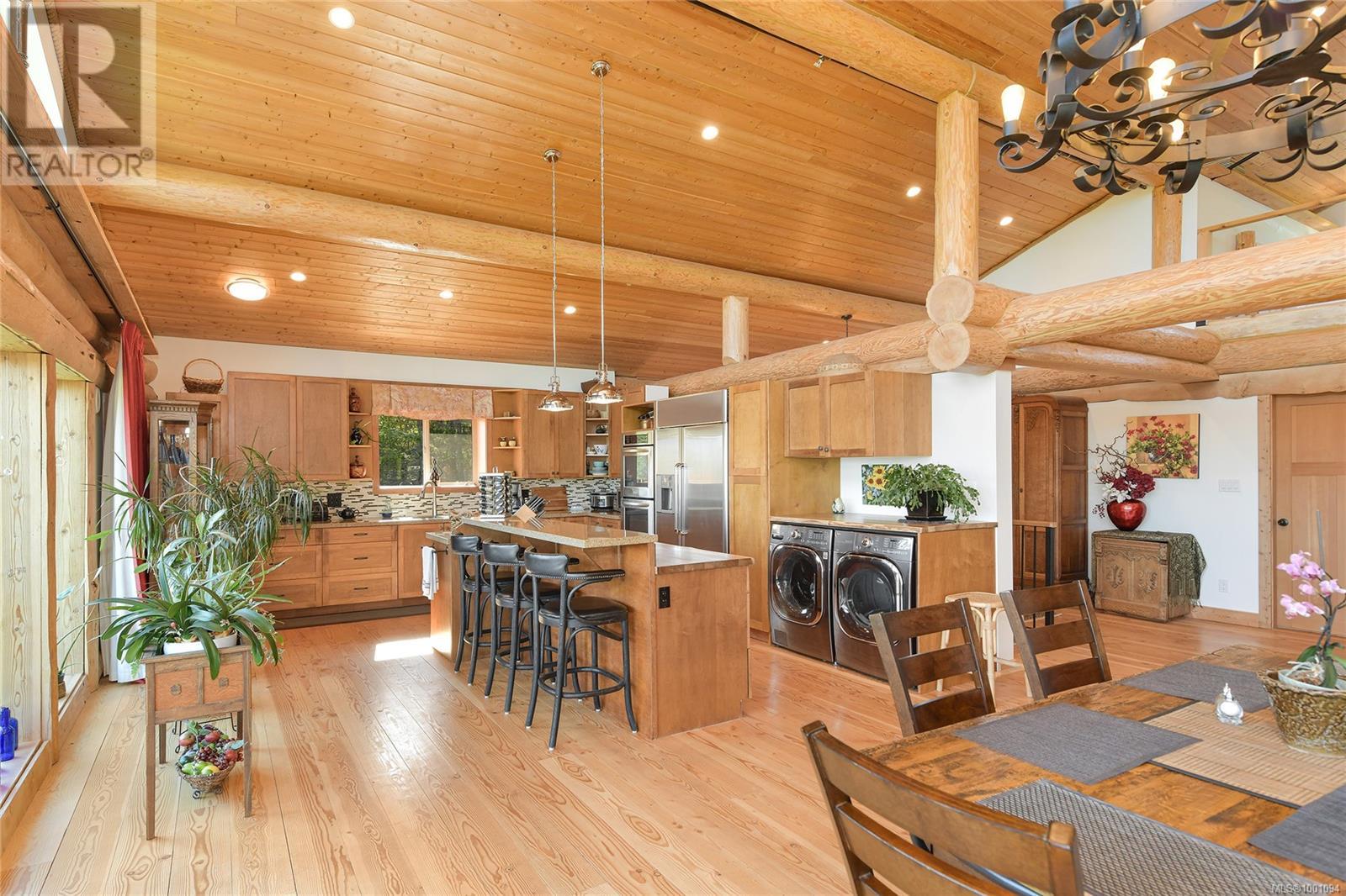 4250 Goldstream Heights Dr, Malahat, British Columbia  V0R 2W3 - Photo 17 - 1001094